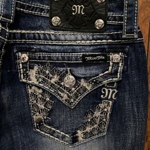 Like New Gorgeous Miss Me Capri Jeans